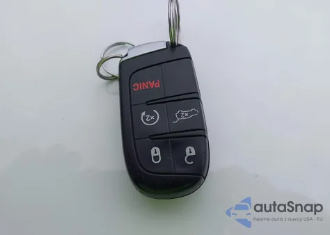 2019 Jeep Grand Cherokee High Altitude 4X2 from USA, damaged, VIN 1C4RJECG5KC556462